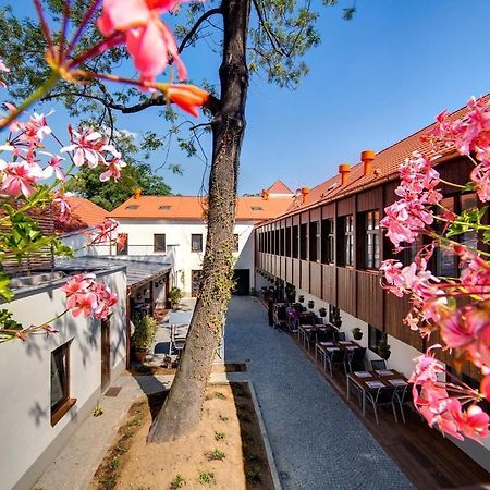 Hotel Restaurant Darwin Prague Ngoại thất bức ảnh