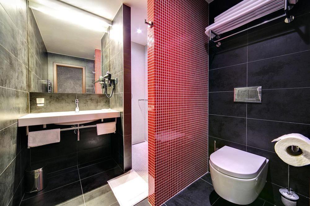 Hotel Restaurant Darwin Prague Ngoại thất bức ảnh