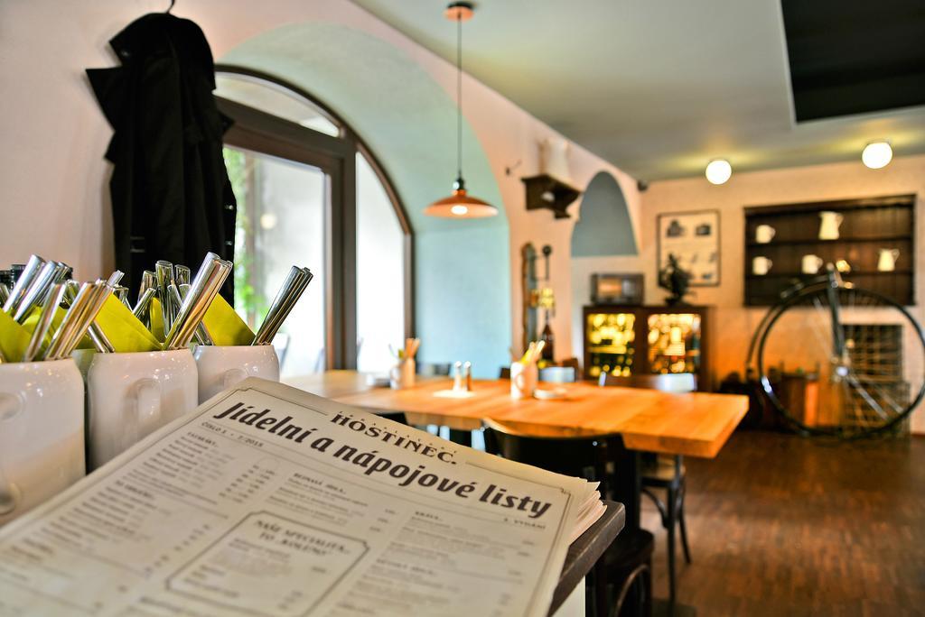 Hotel Restaurant Darwin Prague Ngoại thất bức ảnh